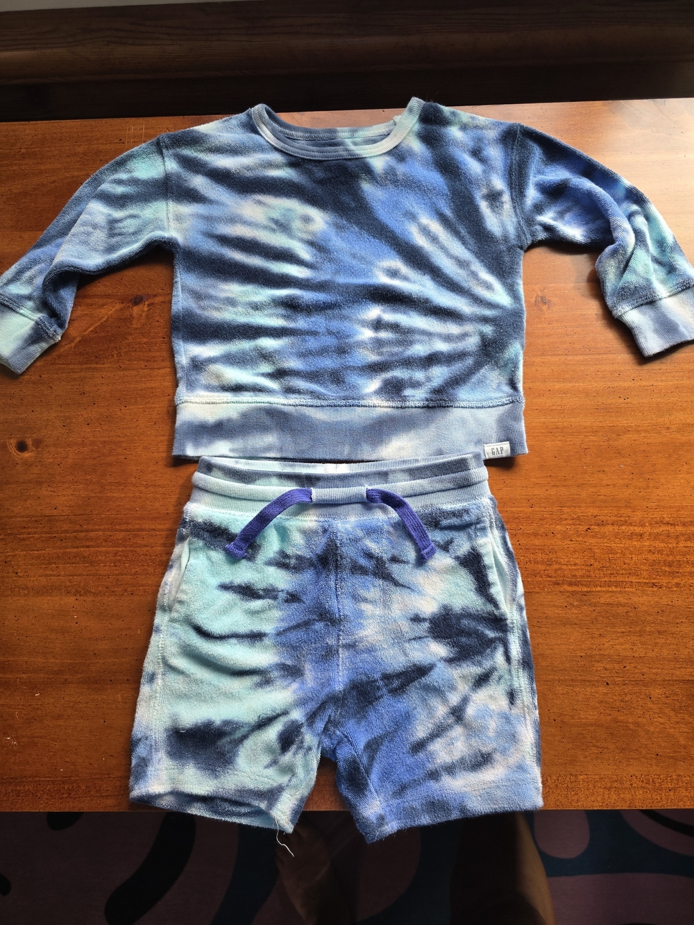 babyGAP Toddler Tie-Dye Terrycloth Sweats Set - [sz 18-24mo top; 12-18mo shorts]